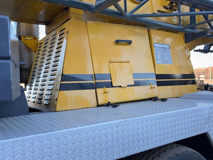 1993-grove-tms700b-image-33