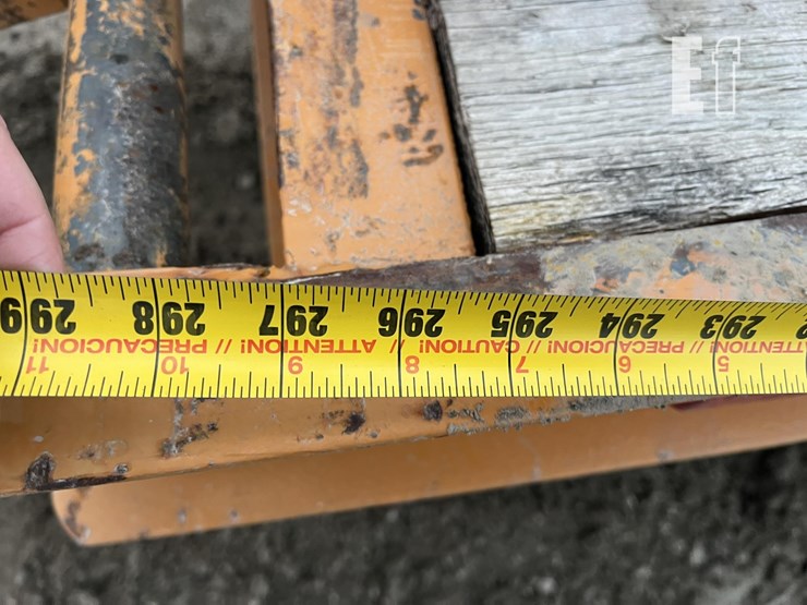 2010-econoline-25-ft-x-96-in-image-21