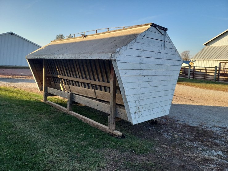 wood-cattle-feeder-w/skids-image-3