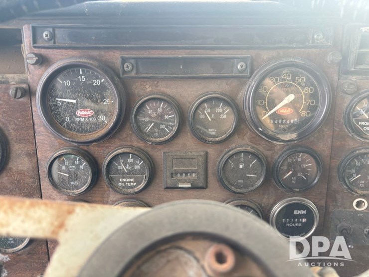 peterbilt-377-image-75
