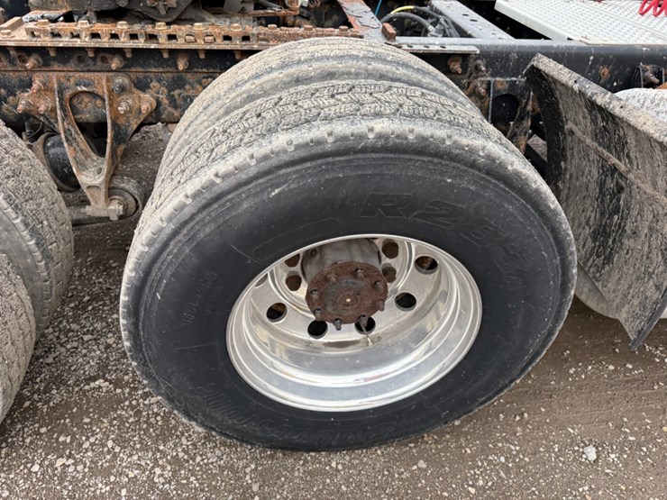 2014-international-prostar-image-11