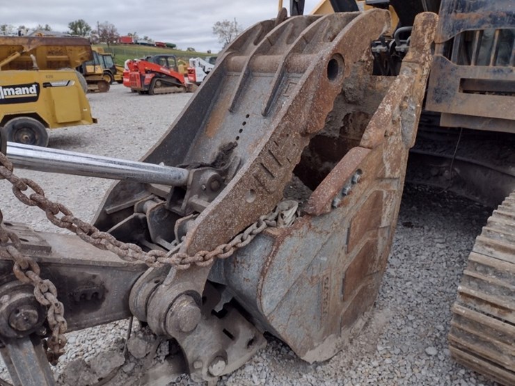 volvo-ec220e-lr-image-21