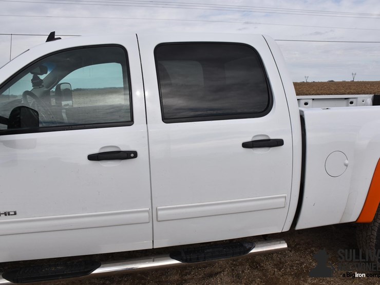chevrolet-silverado-2500-image-14