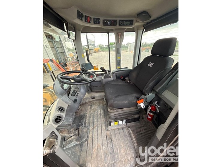caterpillar-938m-image-14