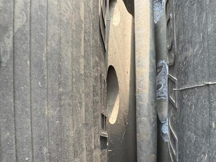 2002-peterbilt-379-image-53