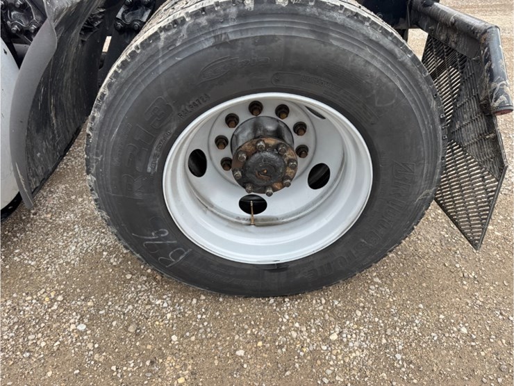 2021-kenworth-t680-image-7