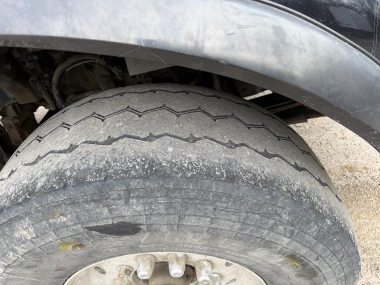 2014-kenworth-t800-image-70