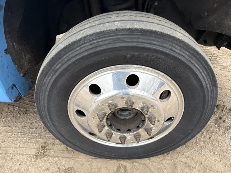 ford-f550-xlt-image-50