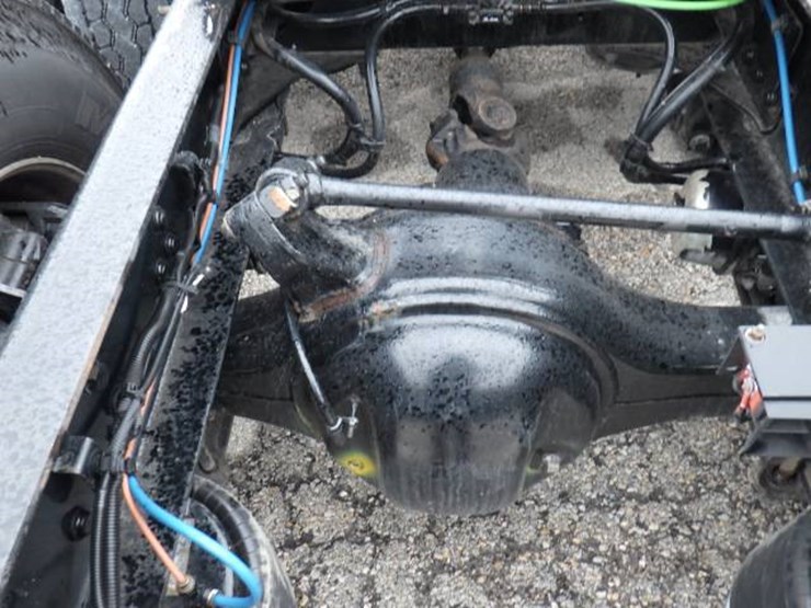 freightliner-cascadia-125-image-14