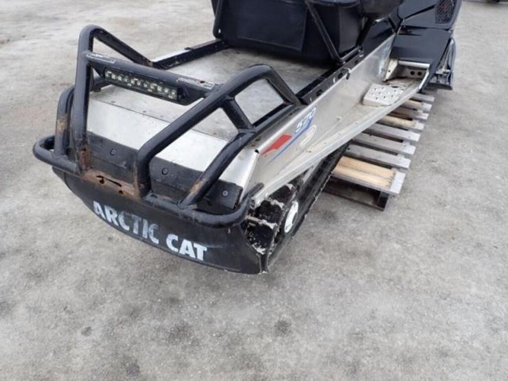 caterpillar-570-image-25