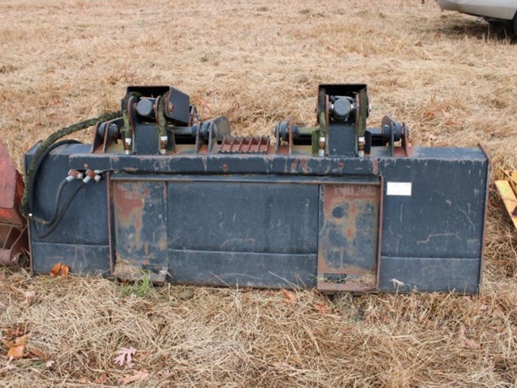 caterpillar-80-image-4