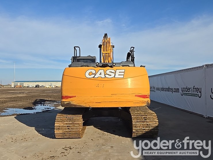2021-case-cx210-lc-image-4