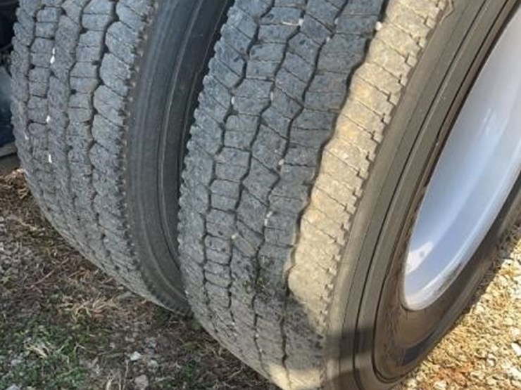 2016-freightliner-cascadia-125-image-7