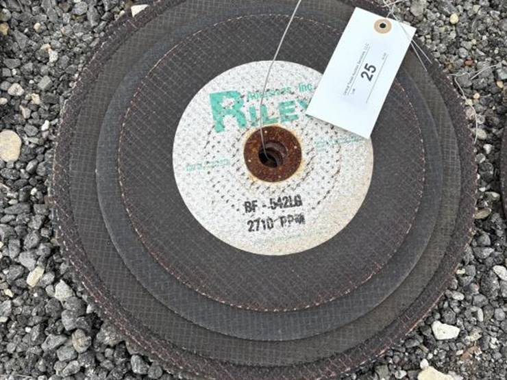 #25-•-large-cut-off-wheels--bundle-sizes-may-vary-image-1