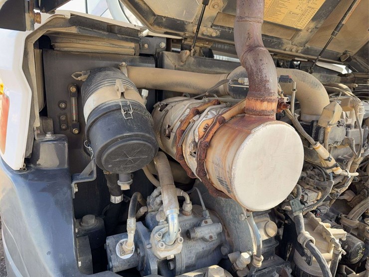 2016-bobcat-e85-image-57