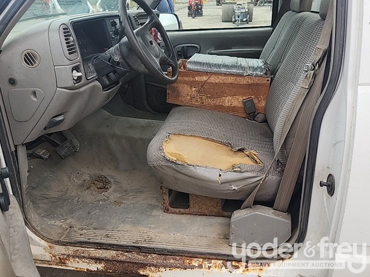 2000-chevrolet-2500-image-21