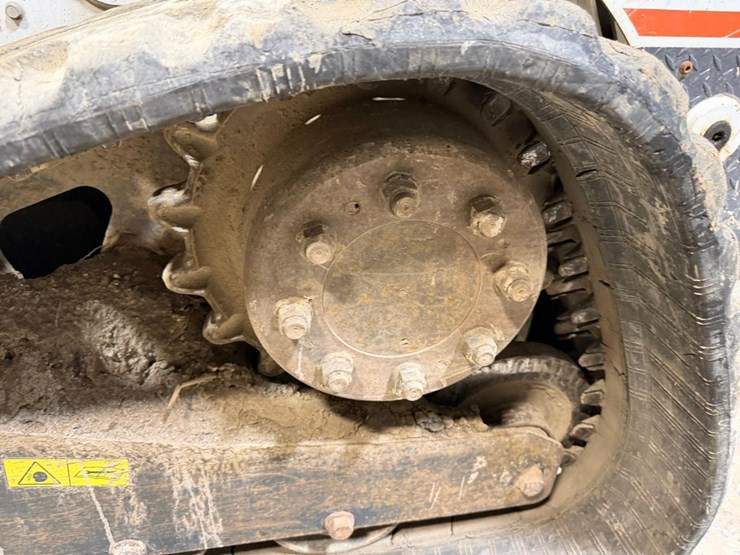 2014-bobcat-t650-image-14