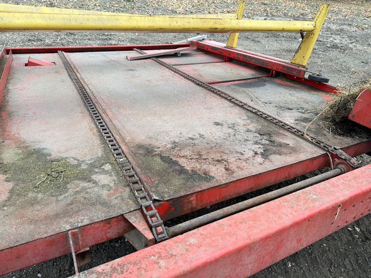 john-deere-24t-image-30