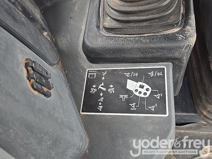 2019-deere-850l-lgp-image-153