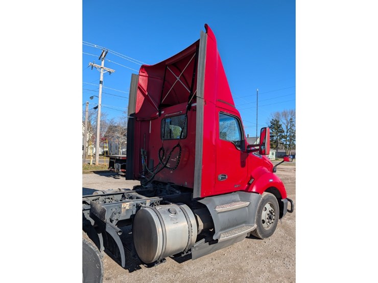 2019-kenworth-t680-image-4