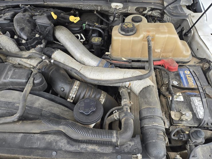 2011-ford-f350-image-30