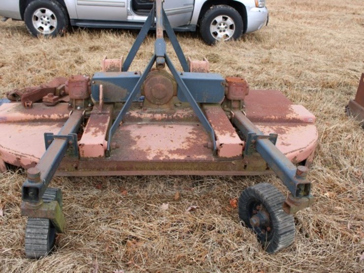 8'-bush-hog-on-3-pt-hitch-needs-repair-image-1