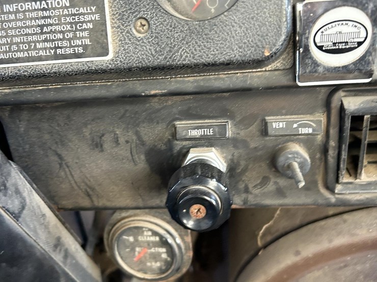 1985-international-s2500-image-24