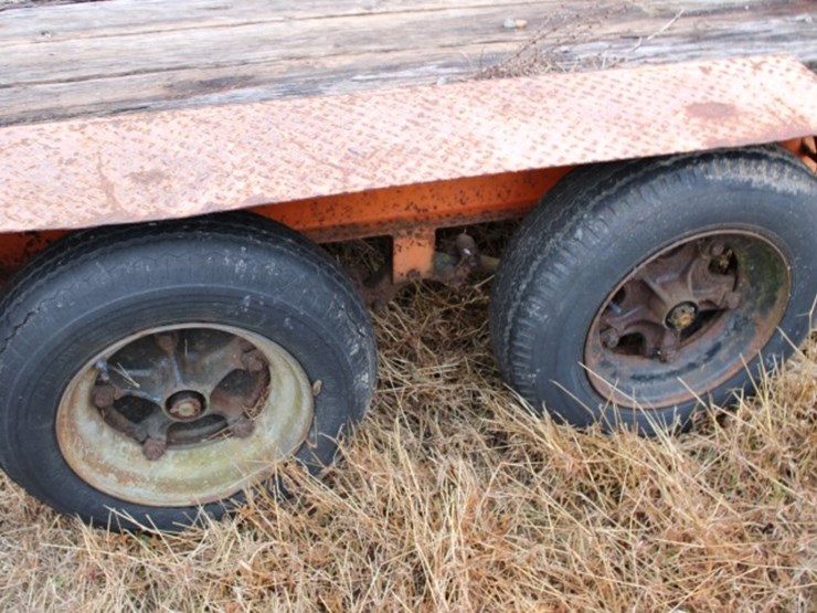 1981-jet-tandem-axle-16-equipment-trailer-12-x-6-deck-2'-beavertail-4'-ramp-image-3