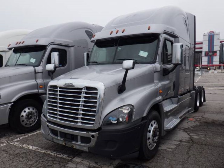 2019-freightliner-cascadia-125-image-1