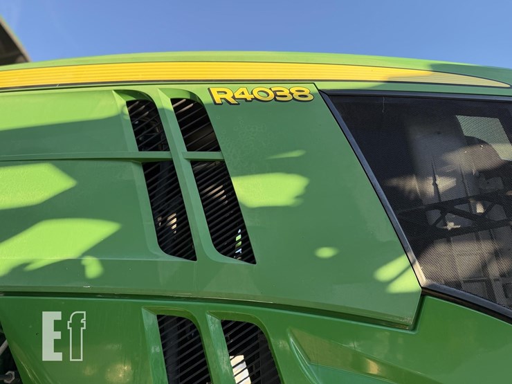 john-deere-r4038-image-12