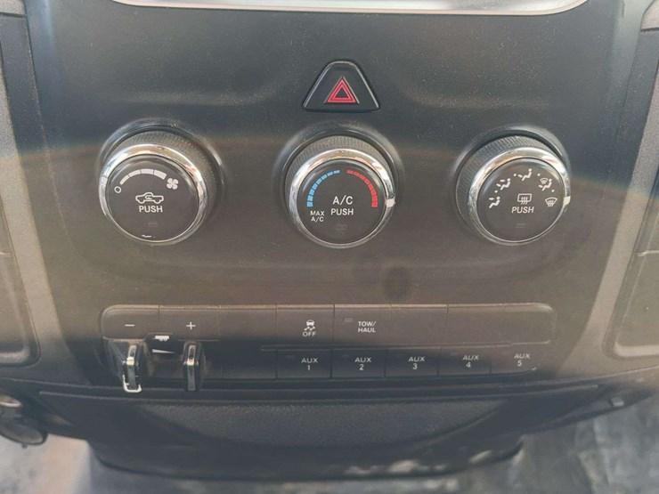 2014-dodge-ram-2500-image-25