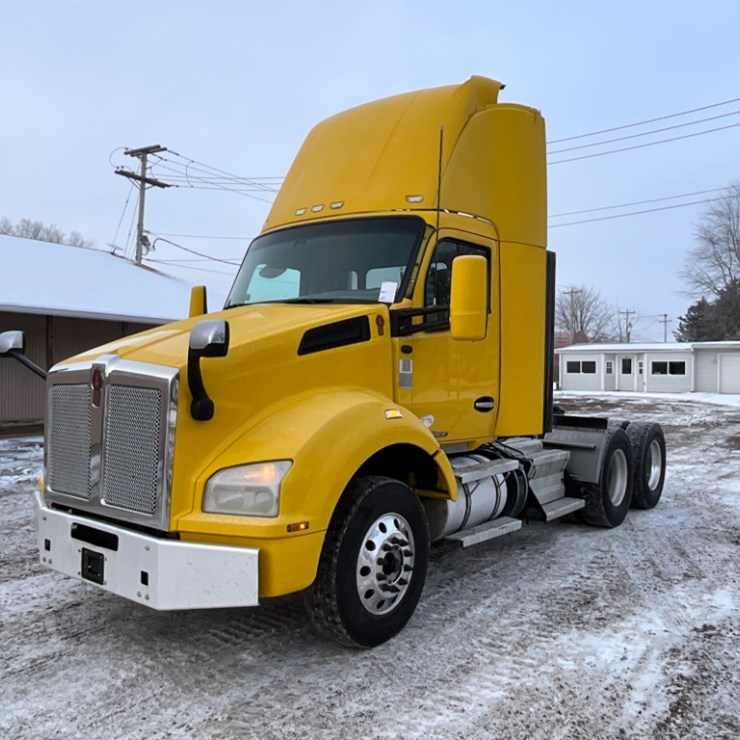 2020 KENWORTH T880