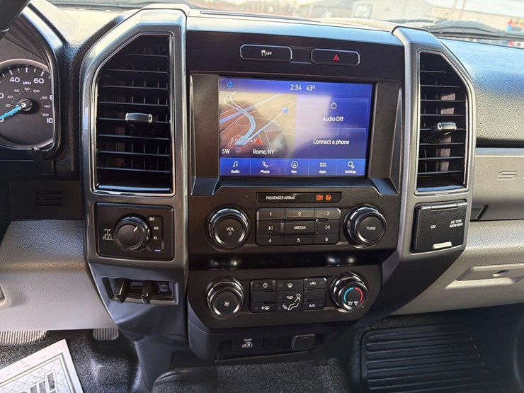 2021-ford-f350-image-24