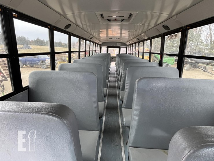 2014-thomas-saf-t-liner-c2-image-20