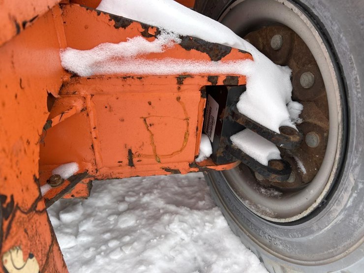 jlg-e300ajp-image-26