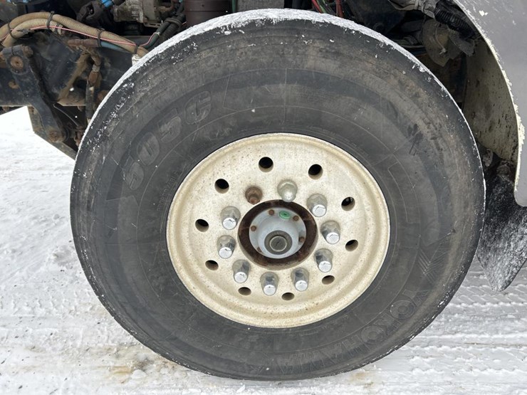 #1042-•-2000-volvo-quad-axle-dump-truck-image-59