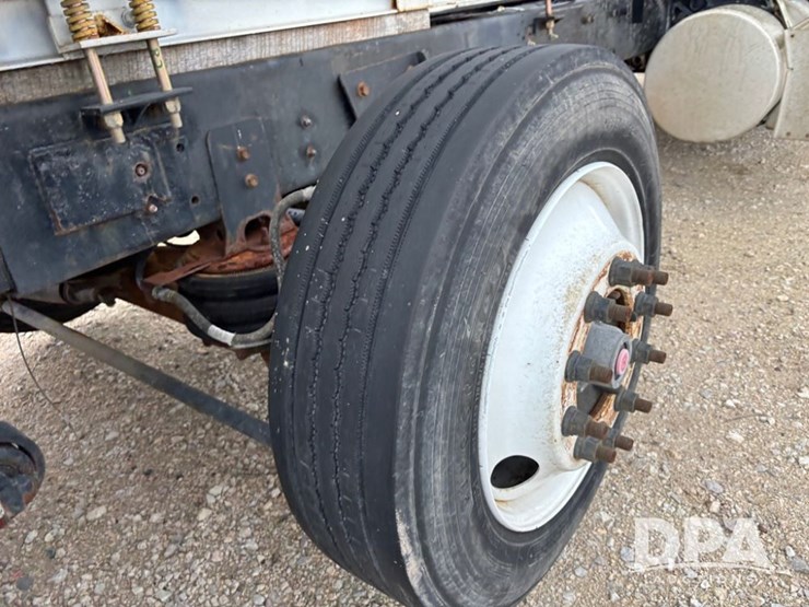 freightliner-fld112-image-66