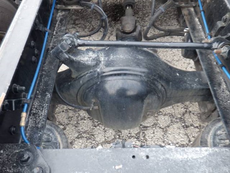 freightliner-cascadia-126-image-13