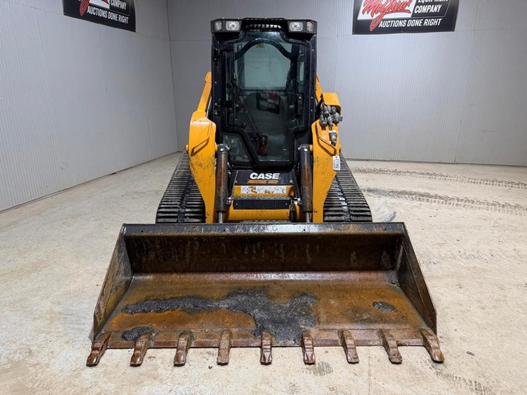 2022-case-tv450b-image-8