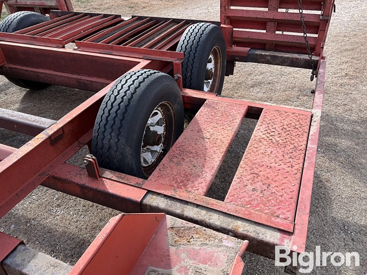 1993-donahue-t/a-swather-trailer-image-18