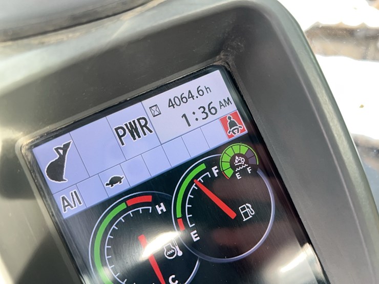 2019-deere-350g-lc-image-13