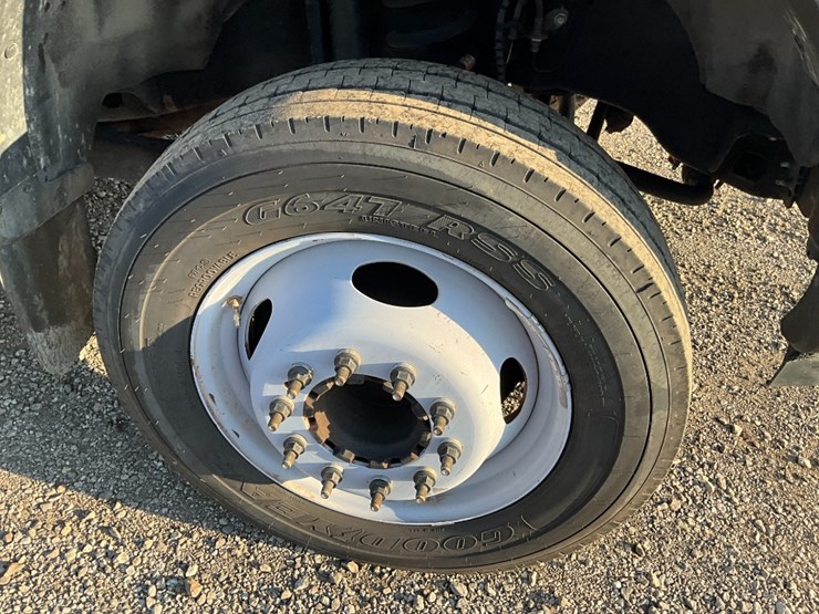 2019-ford-f550-image-8