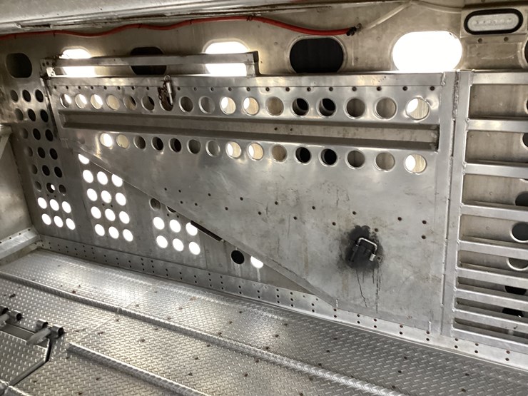 #4675-•-2014-merrit-cattle-trailer-image-28