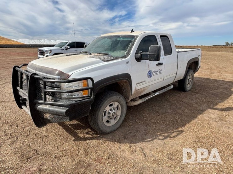 chevrolet-silverado-2500hd-image-13