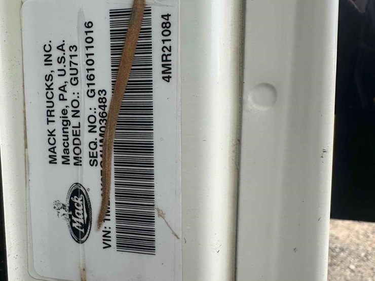 2017-mack-granite-gu713-image-20