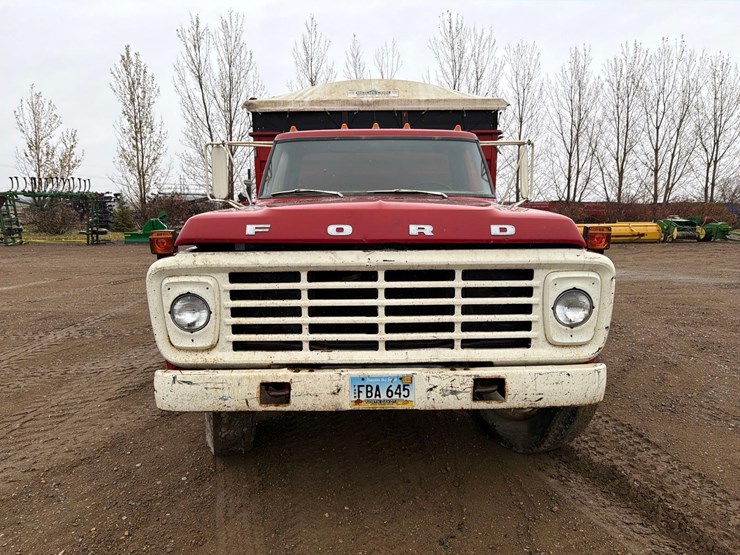 ford-f700-image-9