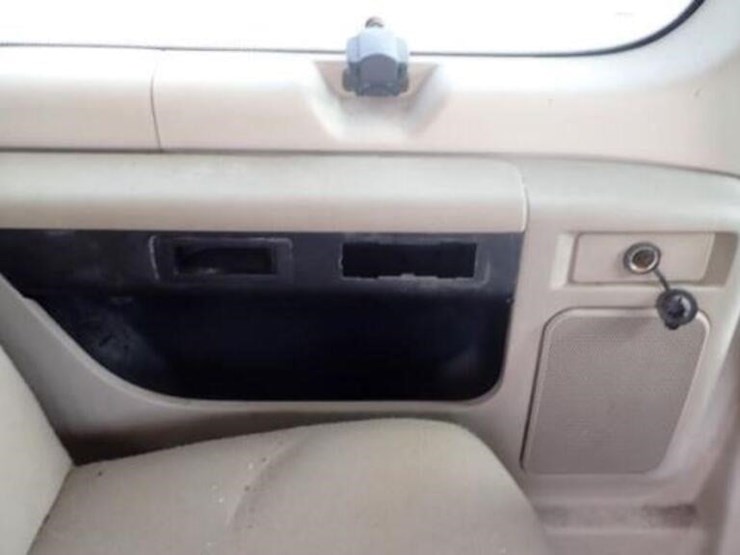 2010-ford-e350-xlt-image-41