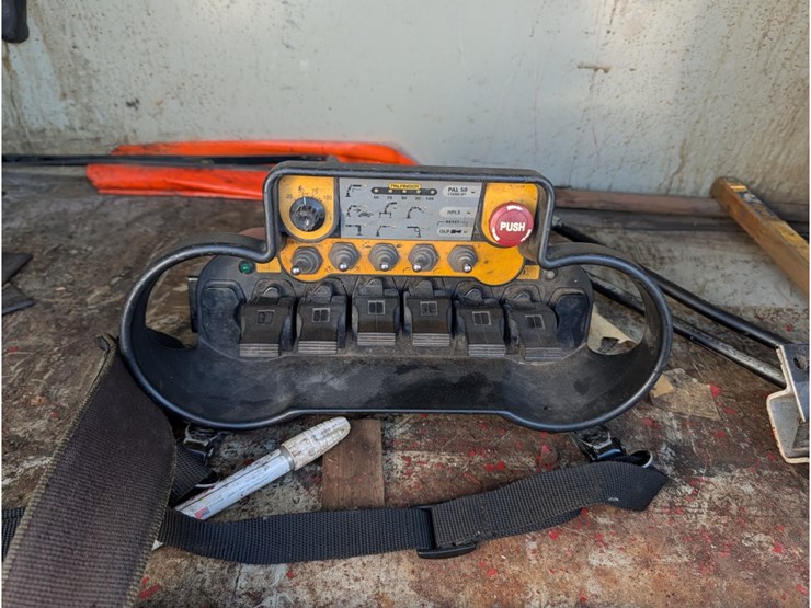 freightliner-108sd-image-20