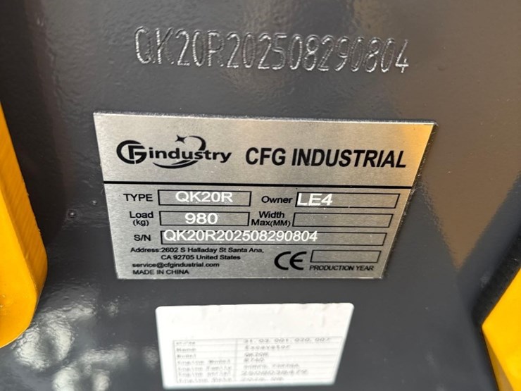 new-cfg-industrial-co-mini-excavator-model-qk20r-image-7