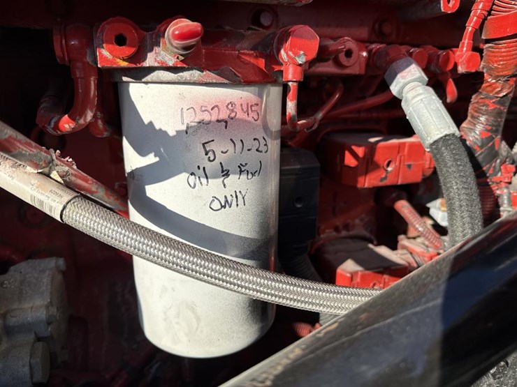 2012-peterbilt-389-image-18